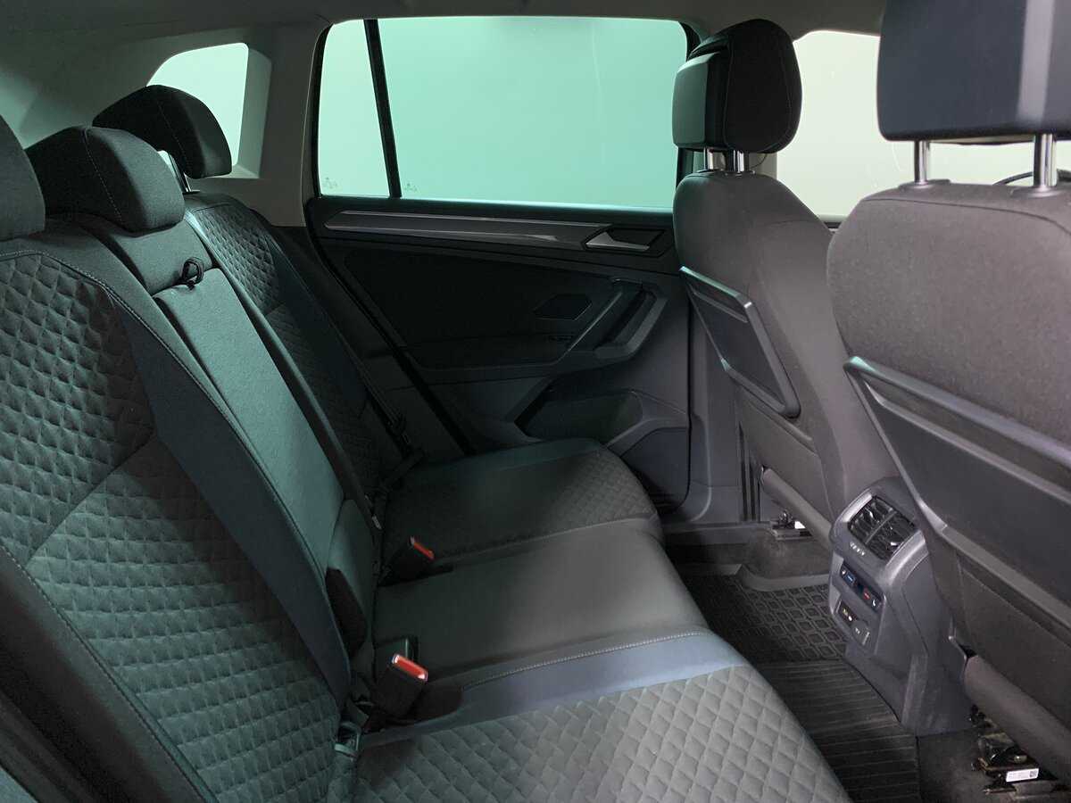 Б/У Фольксваген Тигуан 2019 года. Фото: #17