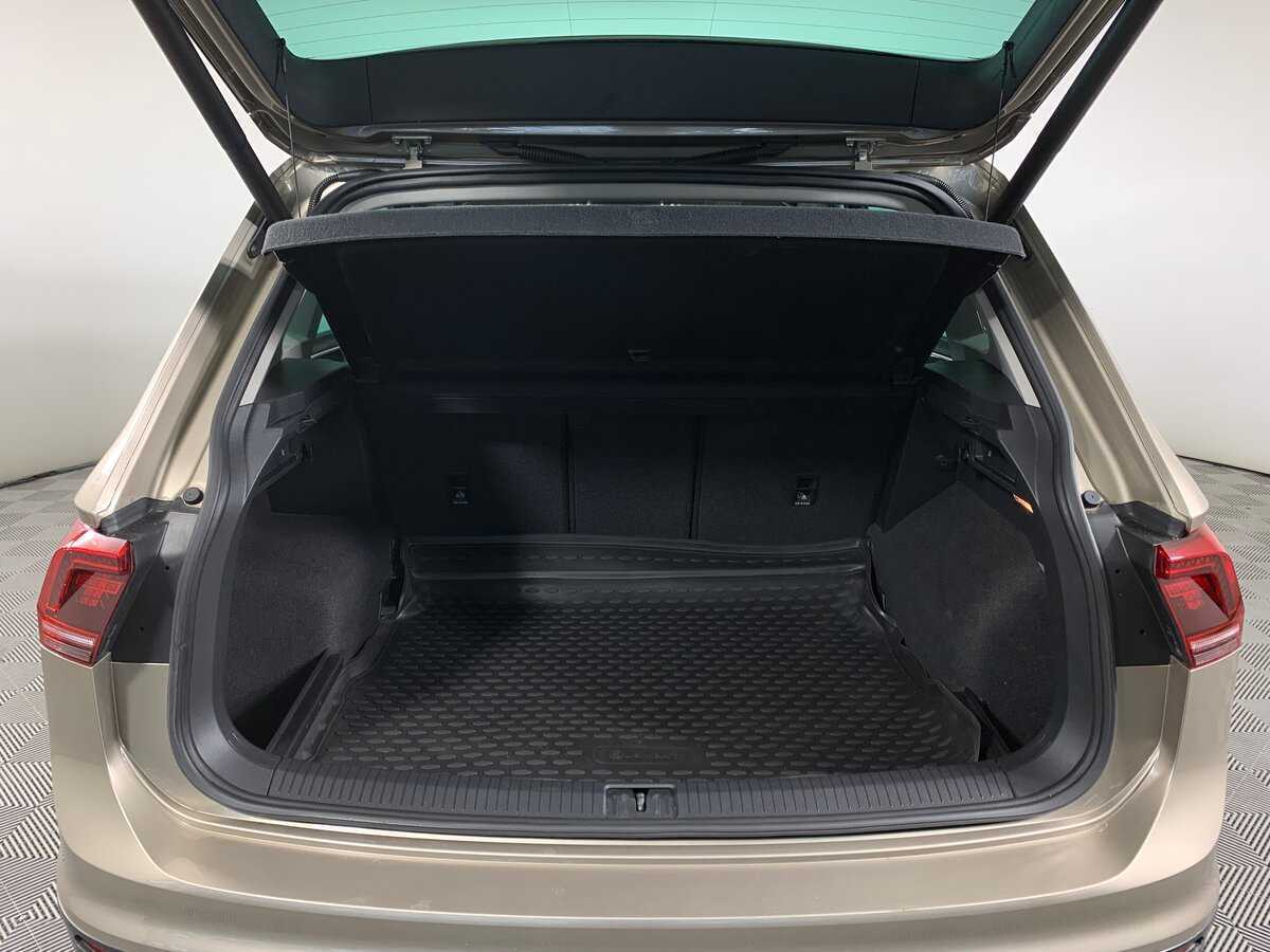 Б/У Фольксваген Тигуан 2019 года. Фото: #19