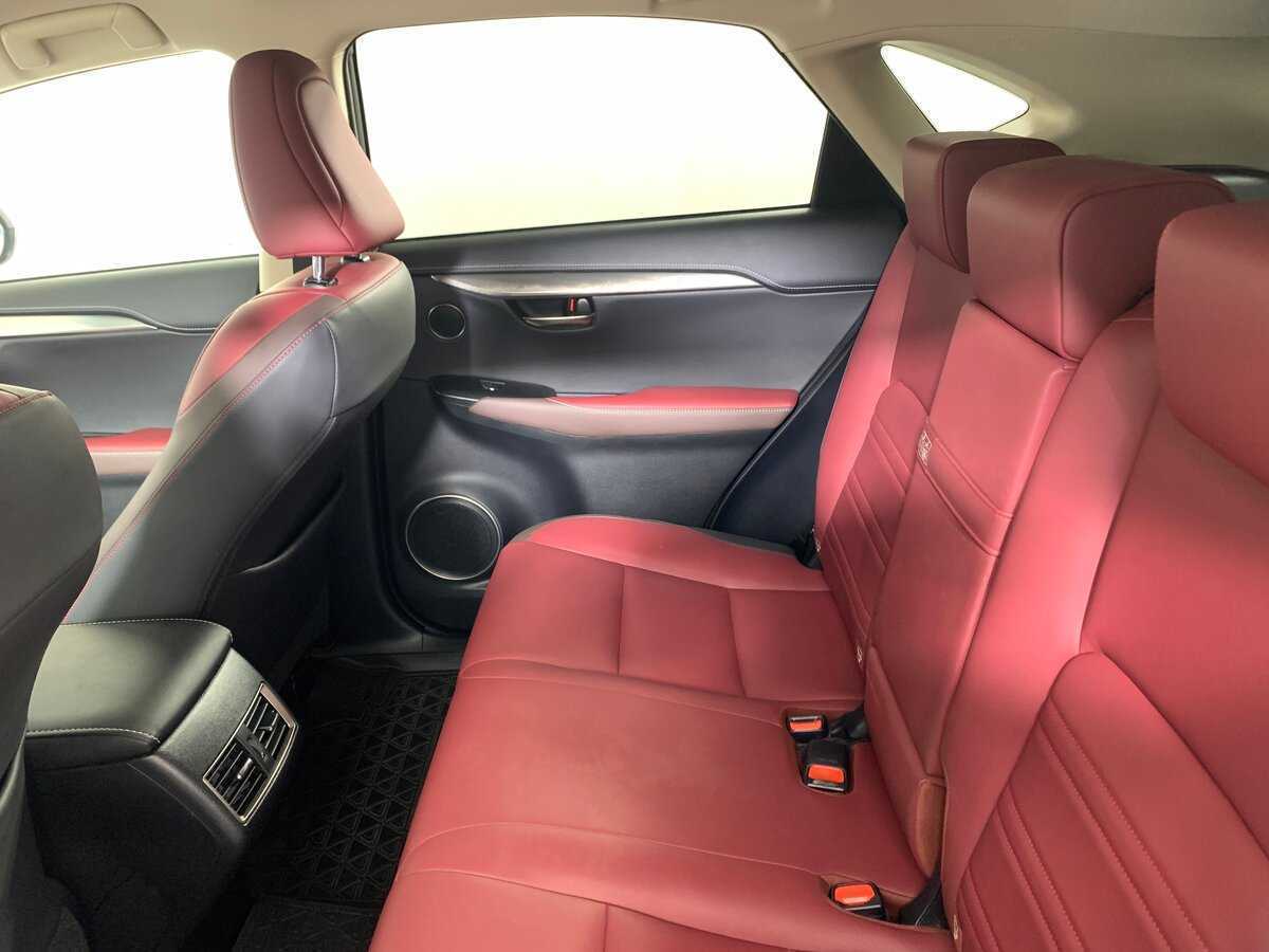 Б/У Лексус Н-Икс 2017 года. Фото: #17