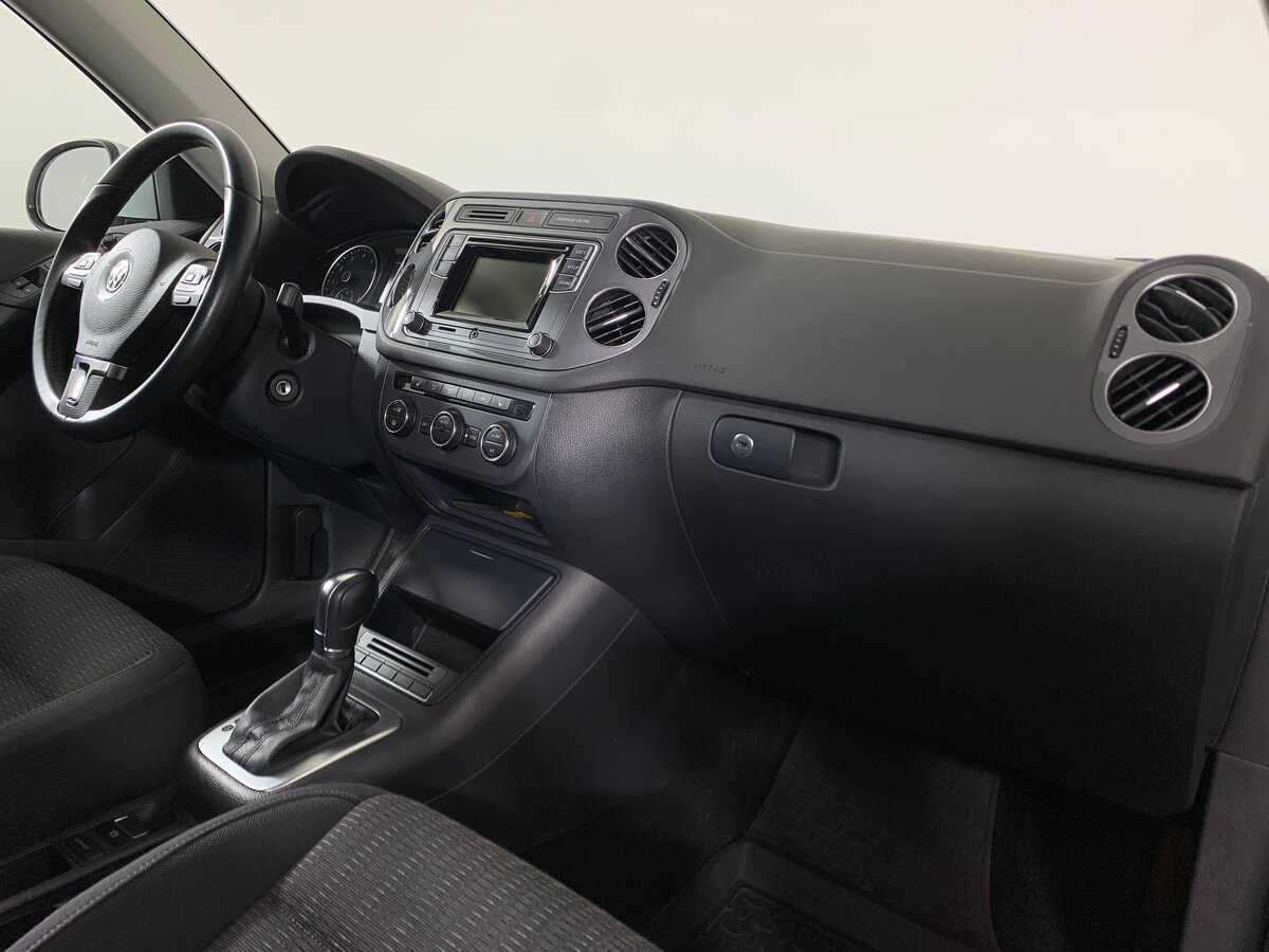 Б/У Фольксваген Тигуан 2015 года. Фото: #13