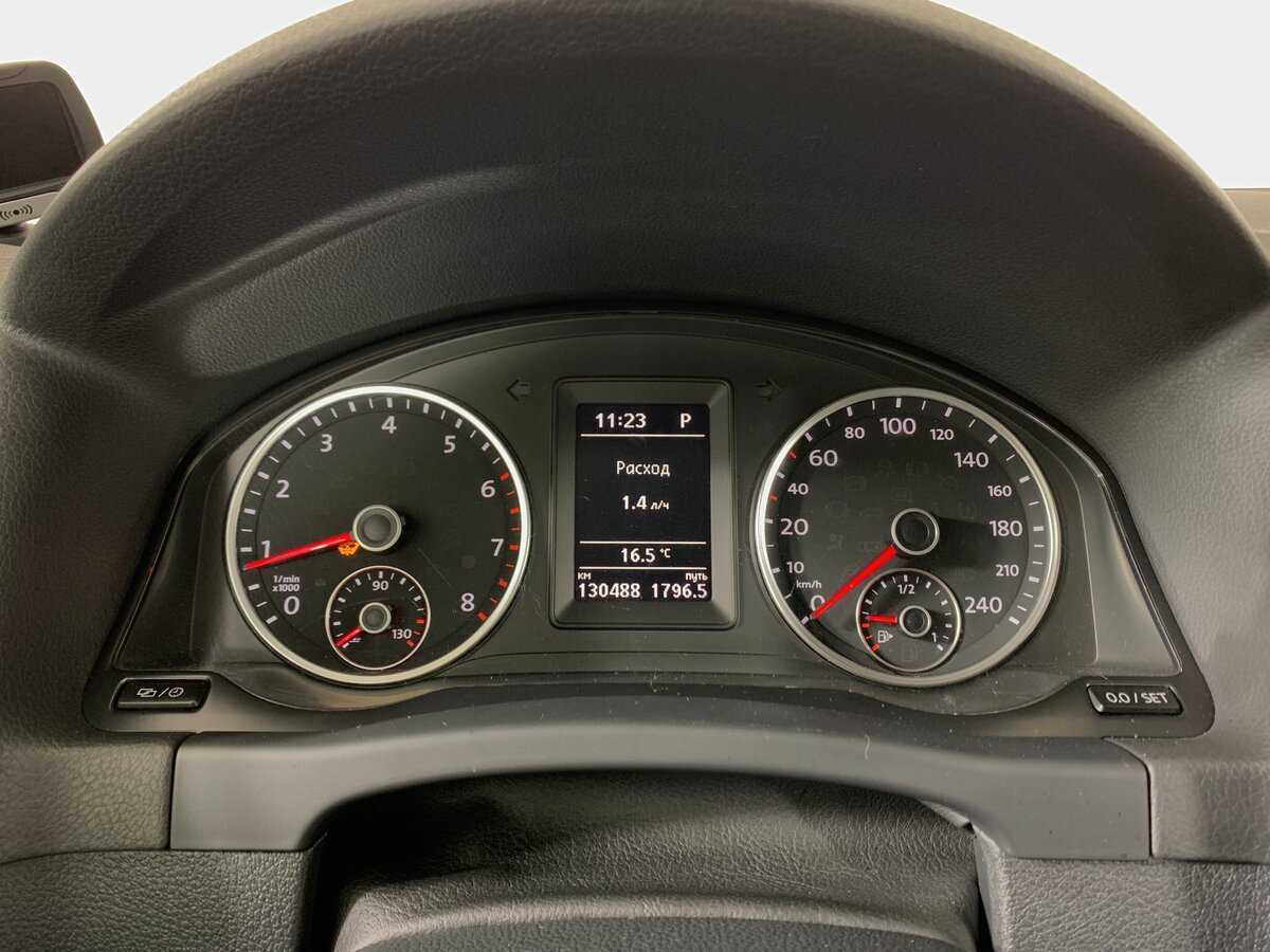 Б/У Фольксваген Тигуан 2015 года. Фото: #14