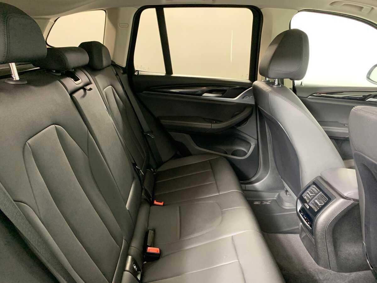 Б/У БМВ Икс3 2021 года. Фото: #17