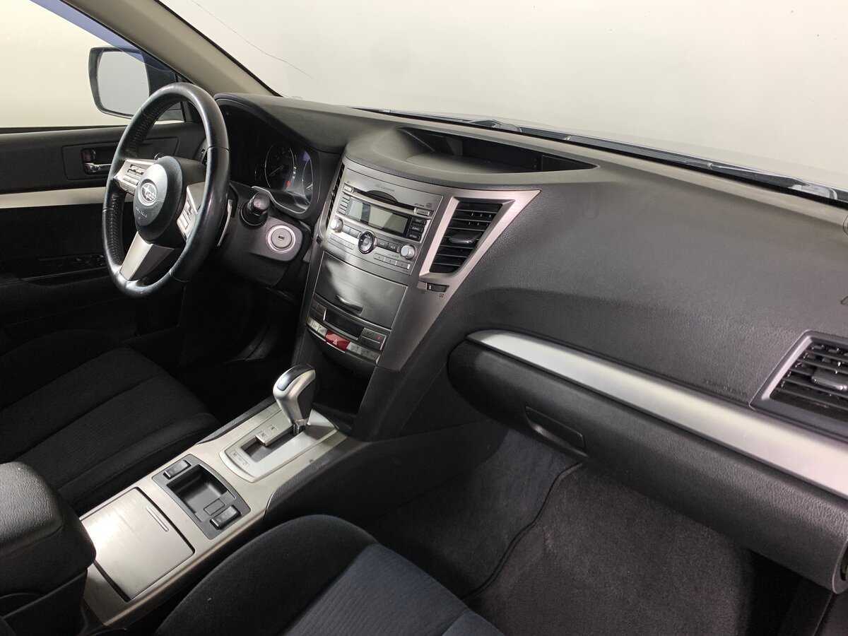 Б/У Субару Аутбэк 2010 года. Фото: #12