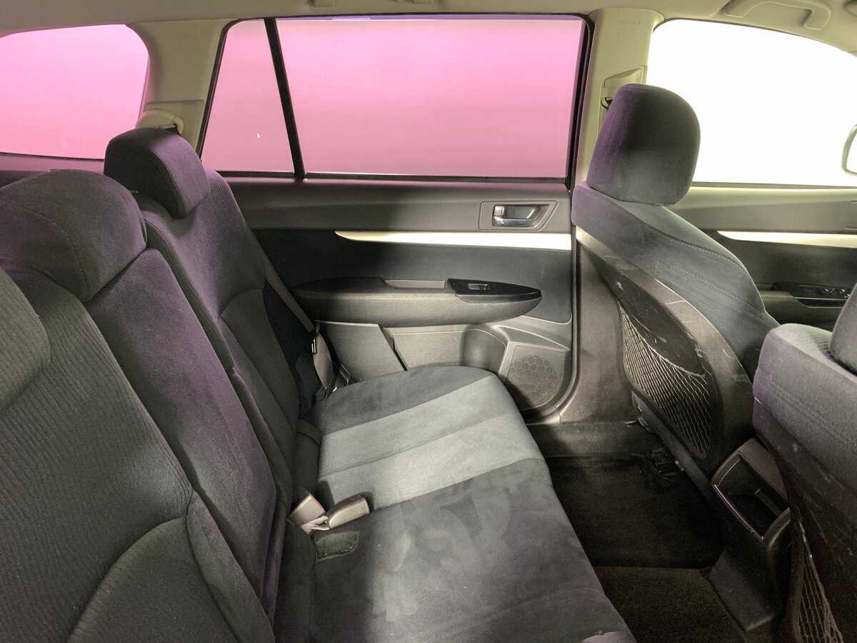 Б/У Субару Аутбэк 2010 года. Фото: #16