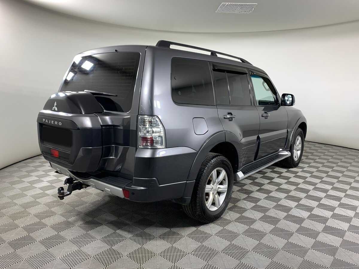 Б/У Митсубиши Паджеро 2015 года. Фото: #4