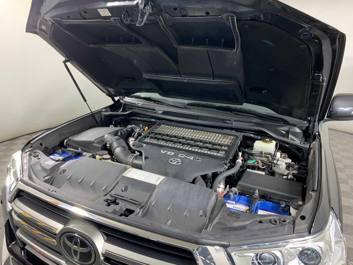 Б/У Тойота Лэнд Крузер 2018 года. Фото: #10