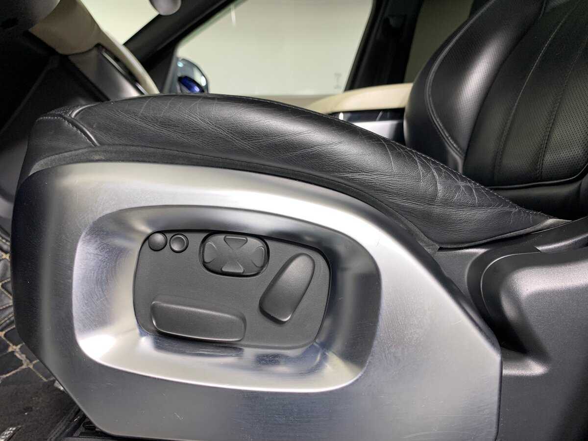 Б/У Лэнд Ровер Рэнж Ровер Спорт 2013 года. Фото: #13