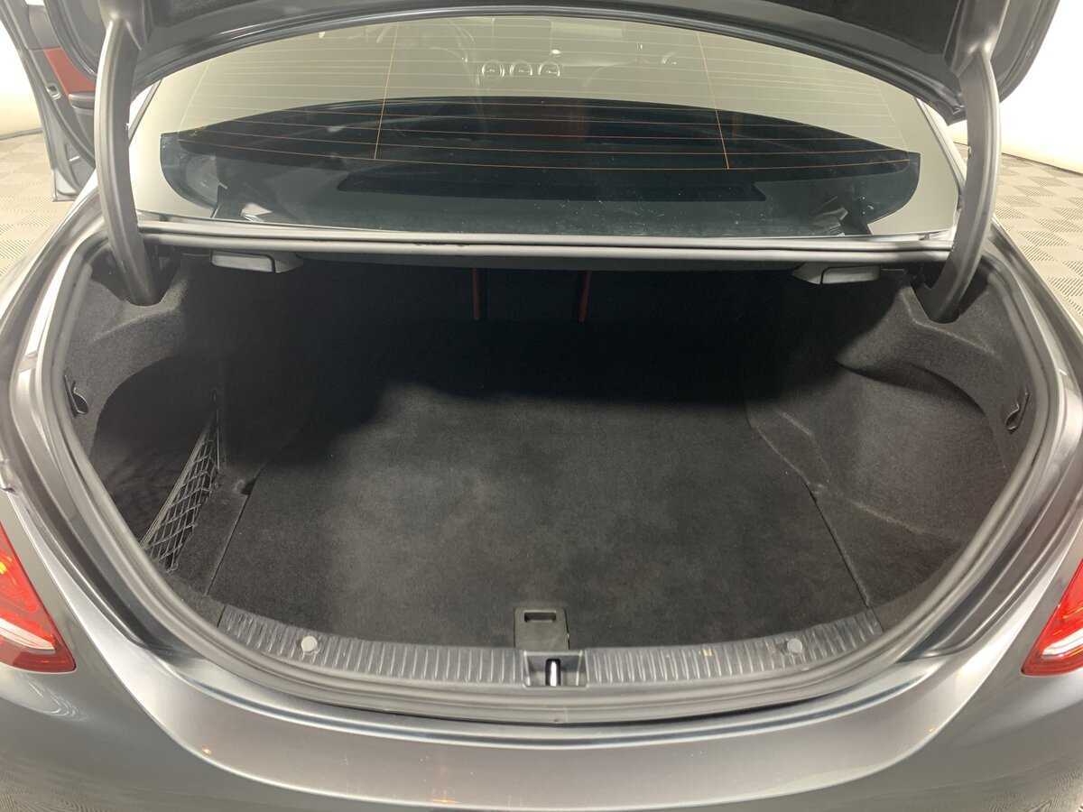 Б/У Мерседес-Бенц Ц-Класс 2018 года. Фото: #19