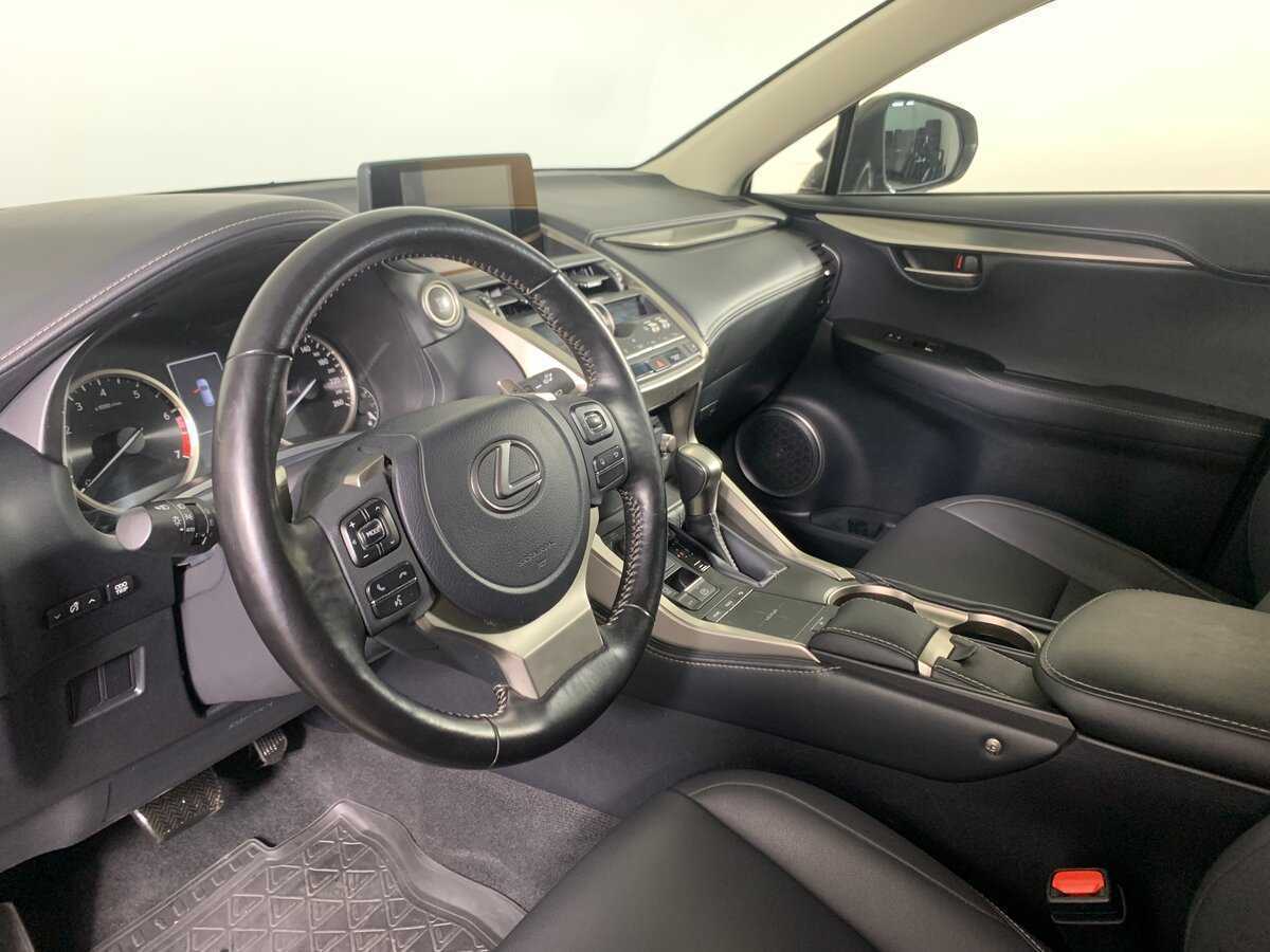 Б/У Лексус Н-Икс 2020 года. Фото: #11