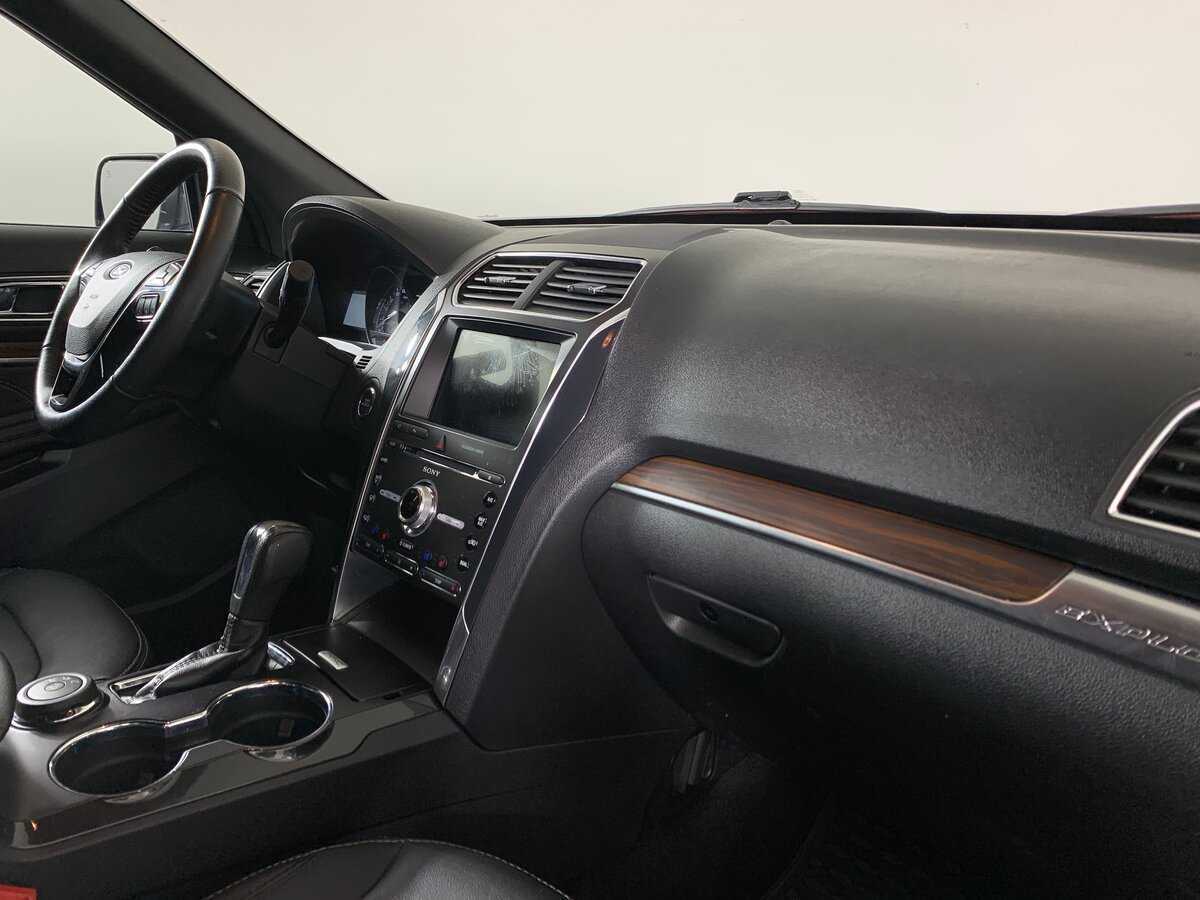 Б/У Форд Експлорер 2018 года. Фото: #13