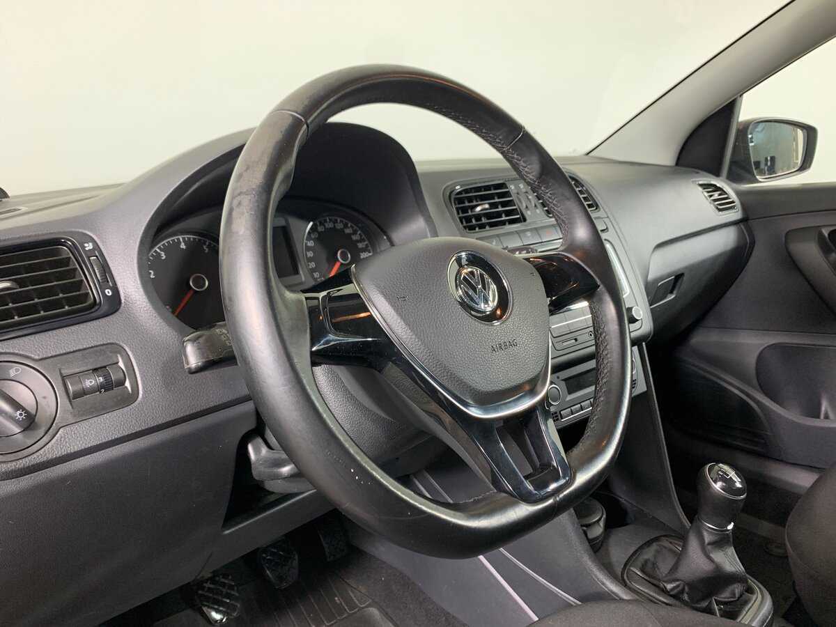 Б/У Фольксваген Поло 2016 года. Фото: #8