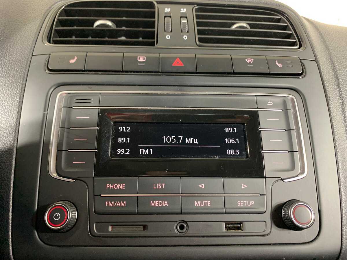 Б/У Фольксваген Поло 2016 года. Фото: #12