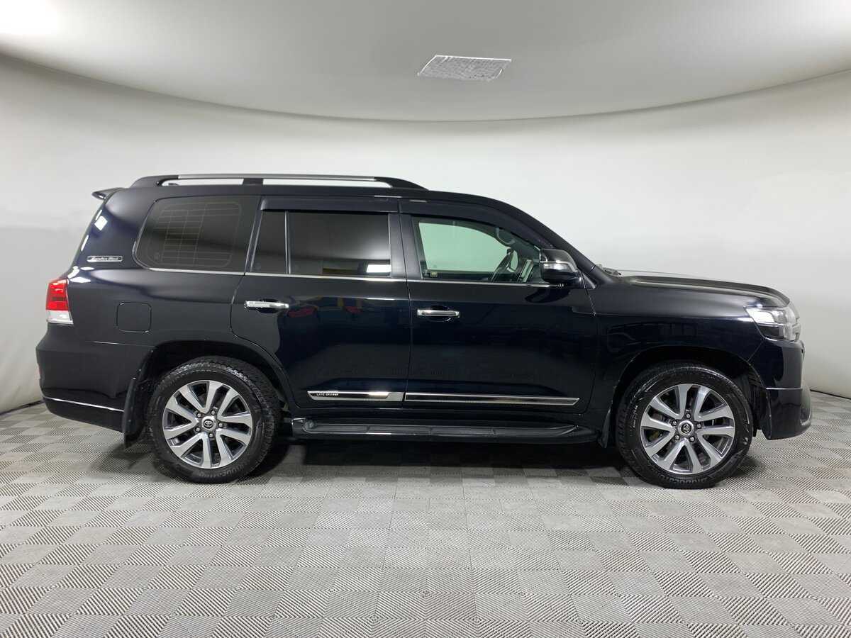 Б/У Тойота Лэнд Крузер 2016 года. Фото: #3