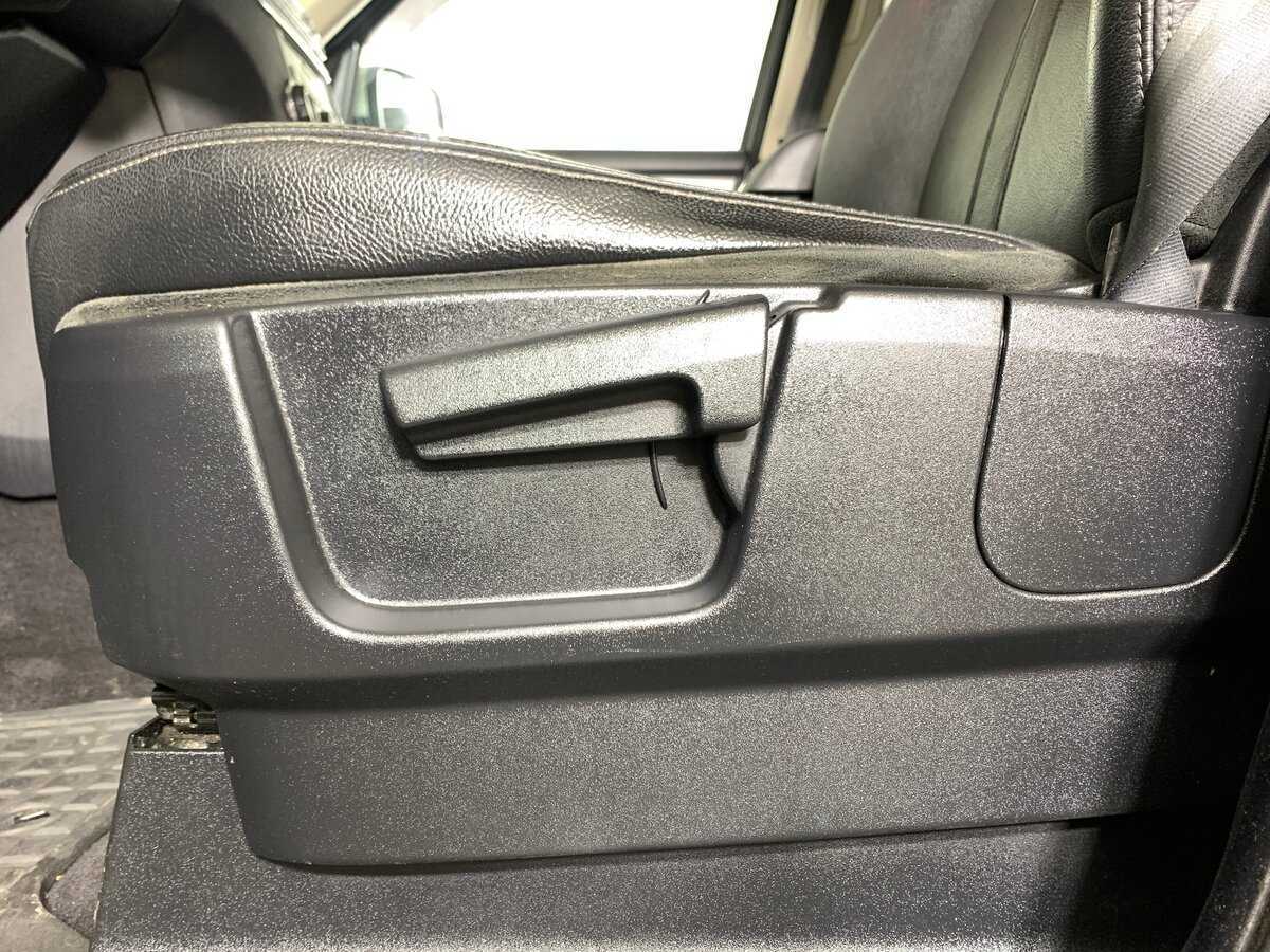 Б/У Лэнд Ровер Дискавери 2011 года. Фото: #15