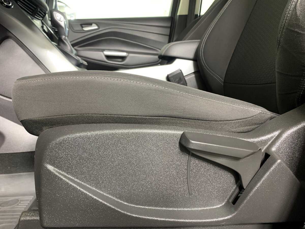 Б/У Форд Куга 2019 года. Фото: #16