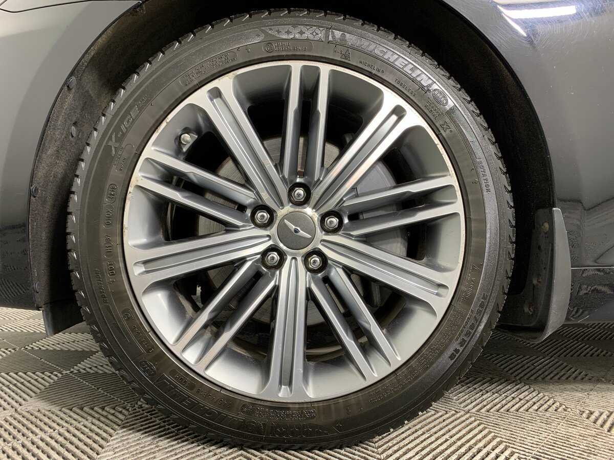 Б/У Генезис Г80 2017 года. Фото: #7