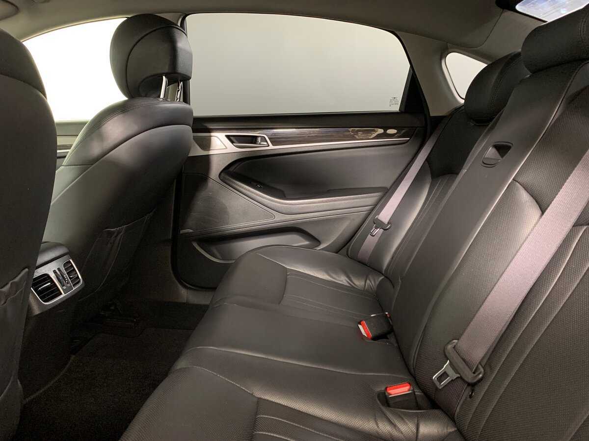 Б/У Генезис Г80 2017 года. Фото: #17