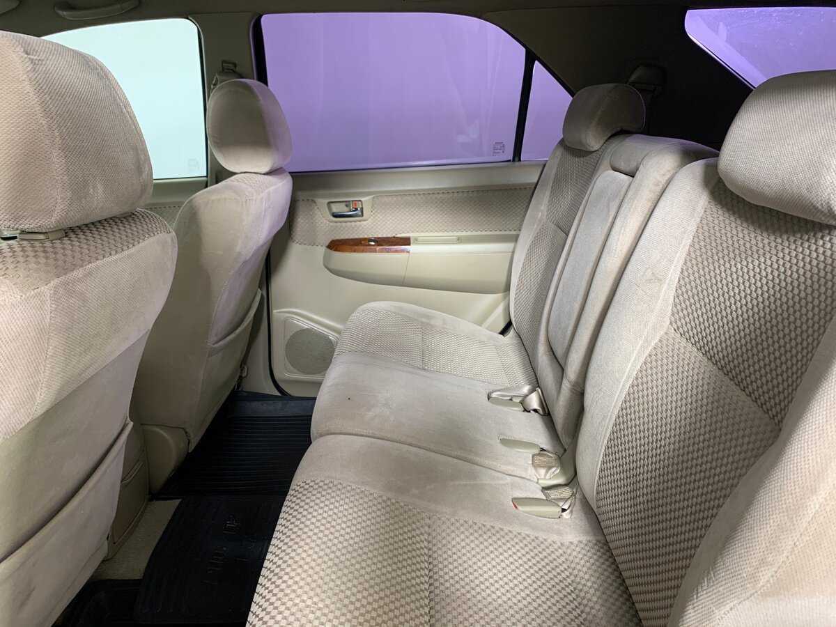 Б/У Тойота Фортюнер 2011 года. Фото: #15