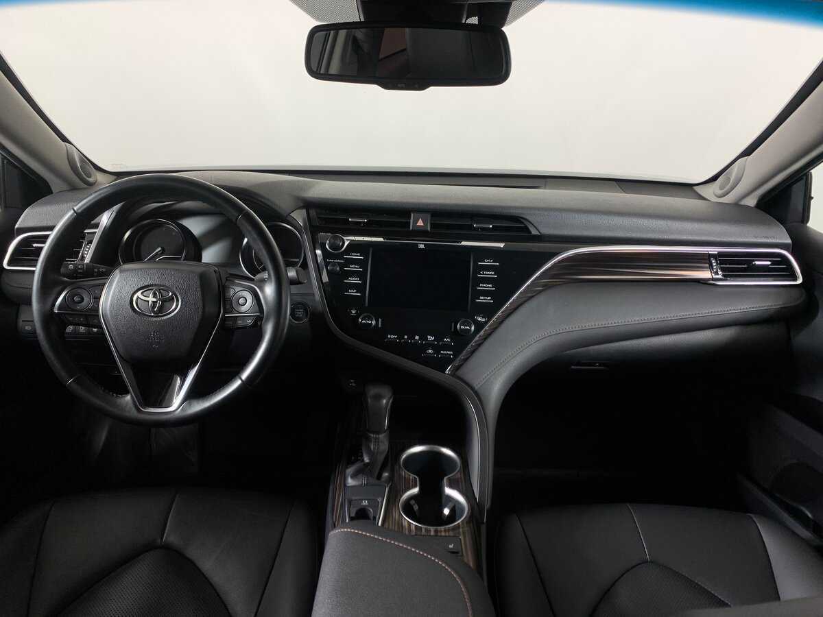 Б/У Тойота Камри 2020 года. Фото: #12