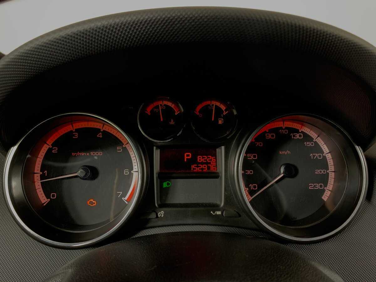 Б/У Пежо 308 2012 года. Фото: #14