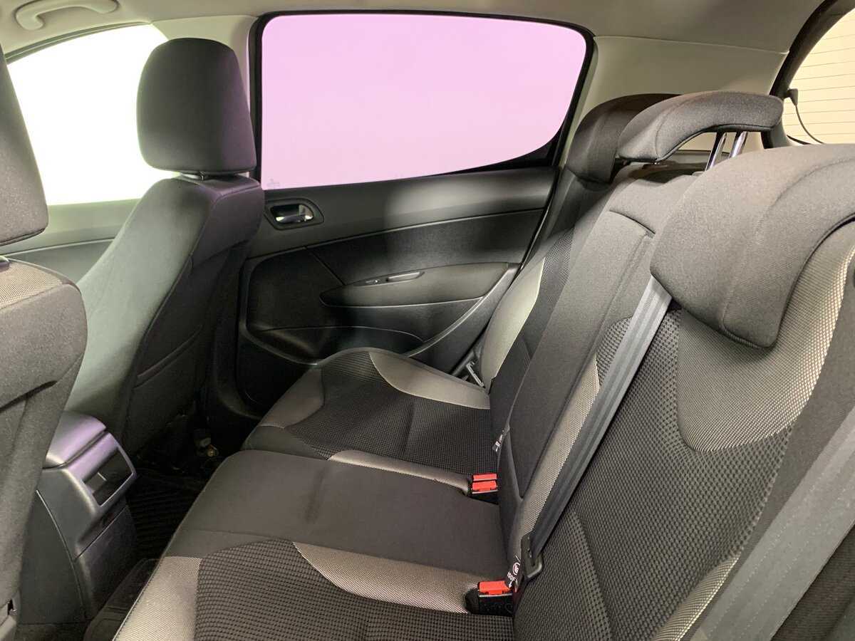 Б/У Пежо 308 2012 года. Фото: #18