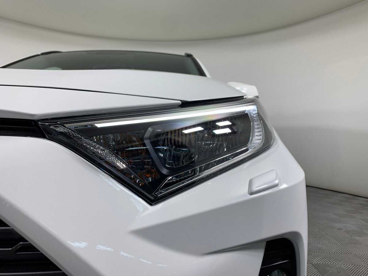 Б/У Тойота Рав4 2020 года. Фото: #9