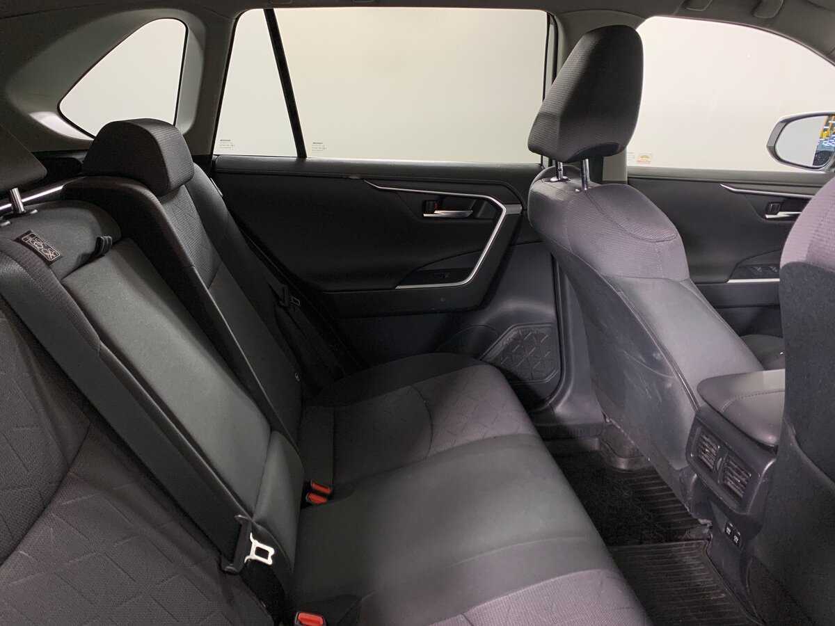 Б/У Тойота Рав4 2020 года. Фото: #17