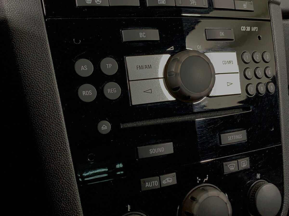 Б/У Опель Корса 2011 года. Фото: #14