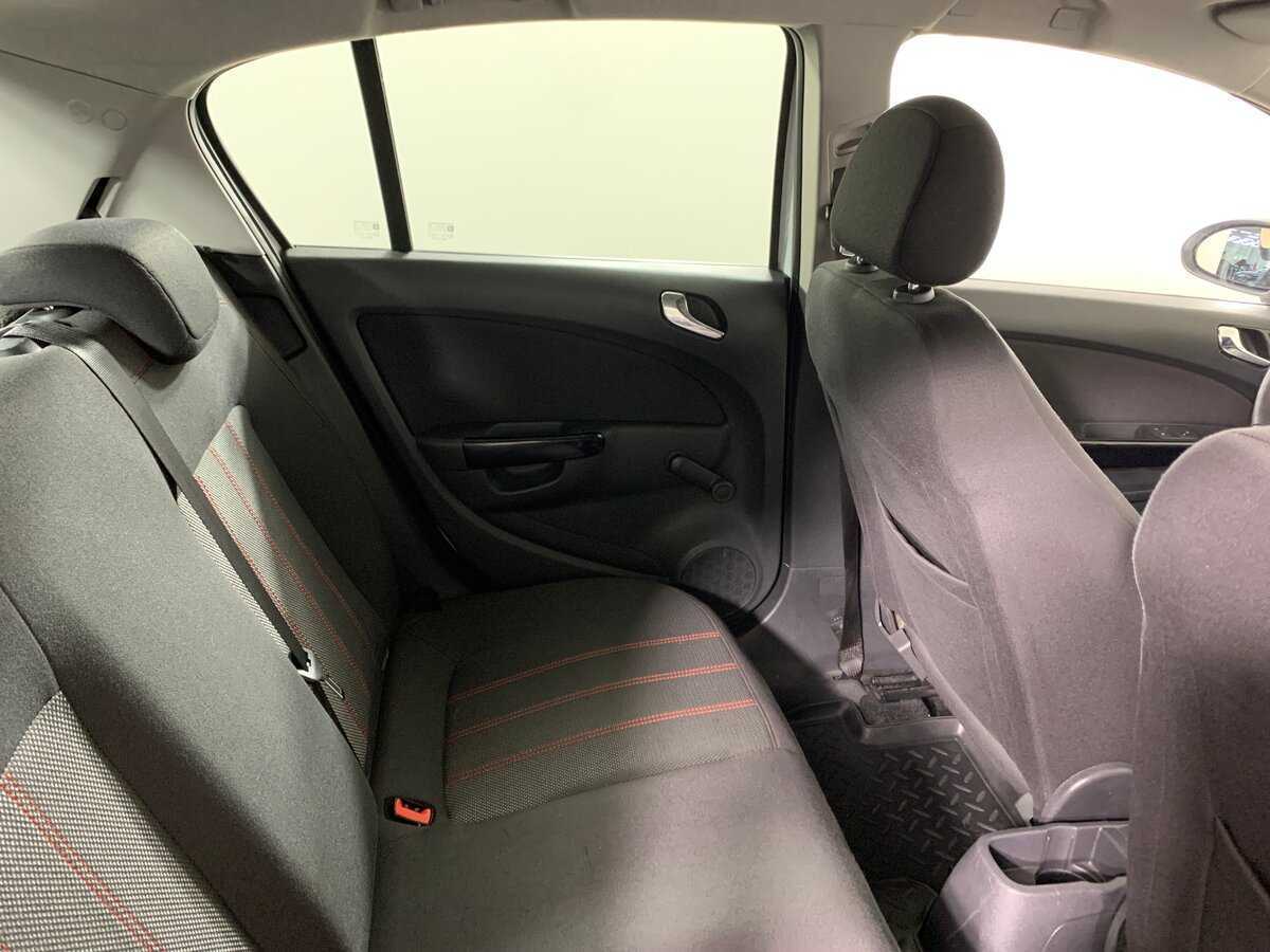 Б/У Опель Корса 2011 года. Фото: #16