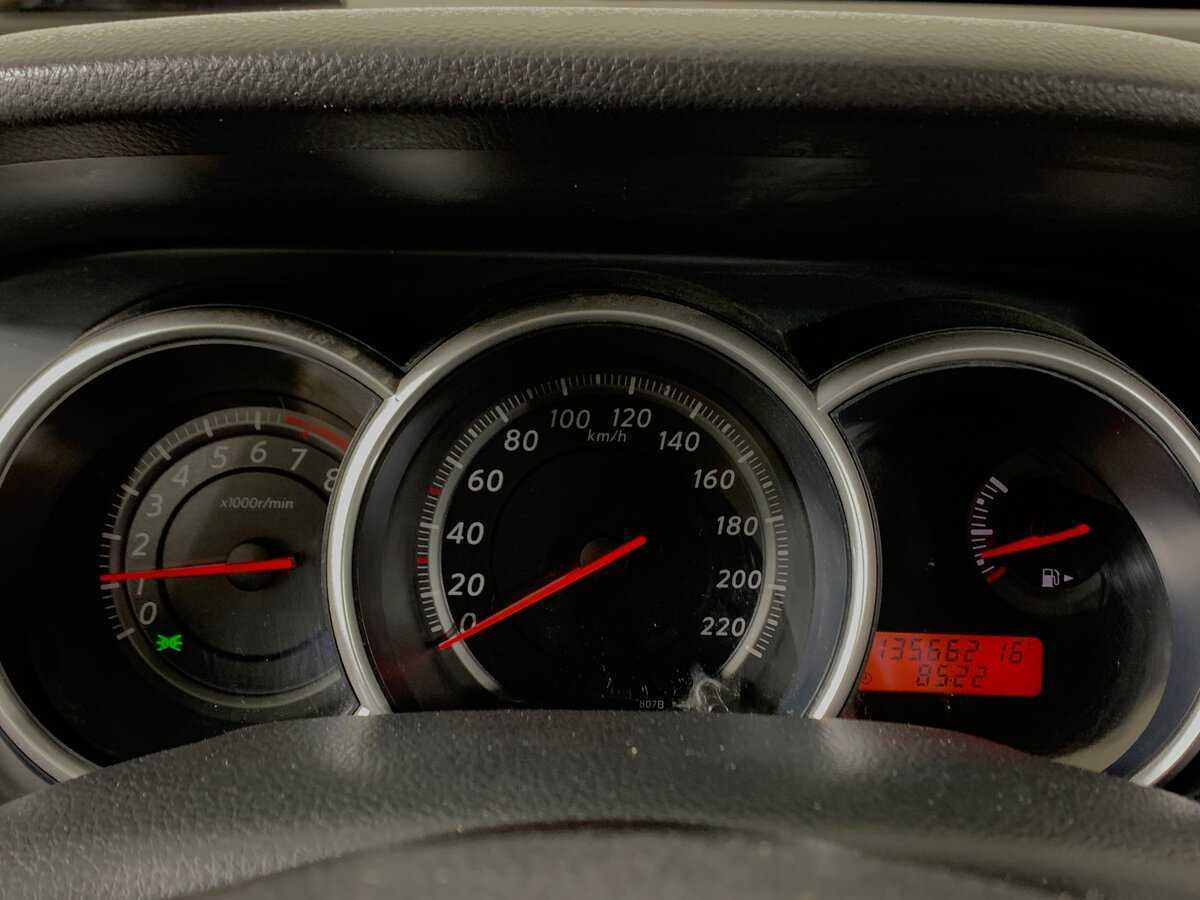 Б/У Ниссан Тиида 2010 года. Фото: #14