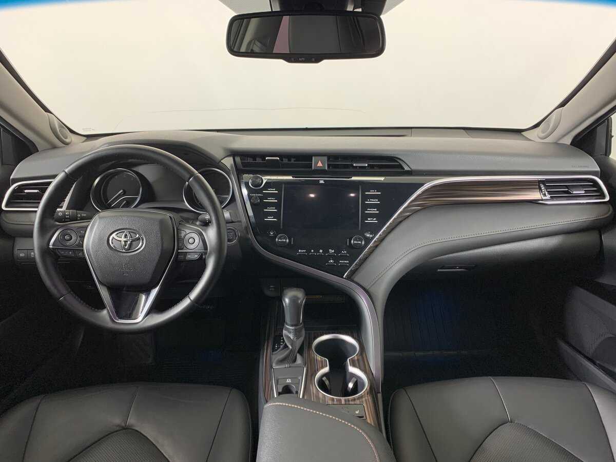 Б/У Тойота Камри 2020 года. Фото: #12