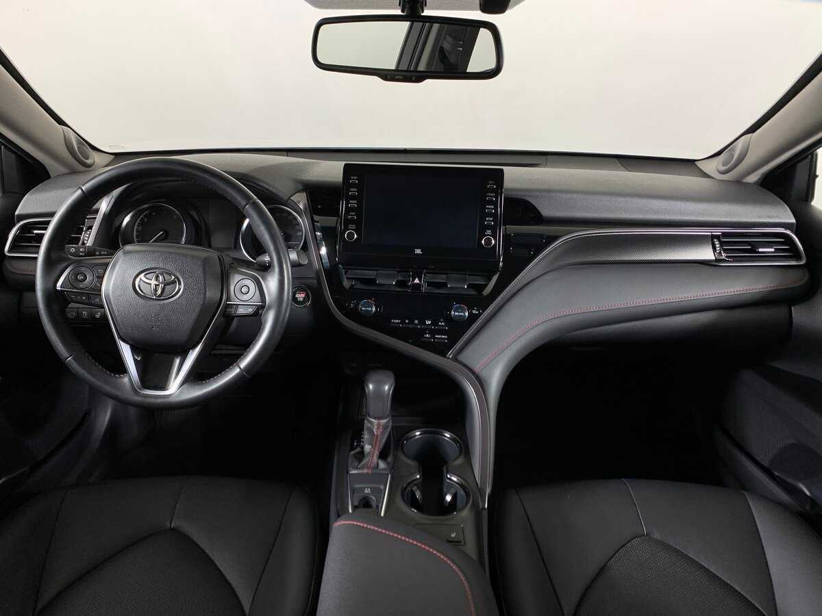 Б/У Тойота Камри 2022 года. Фото: #11