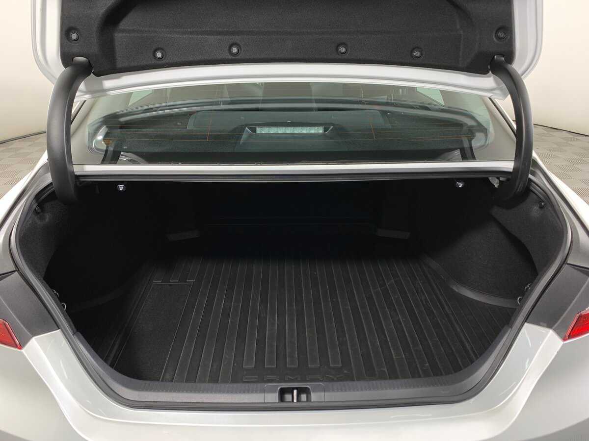 Б/У Тойота Камри 2022 года. Фото: #18