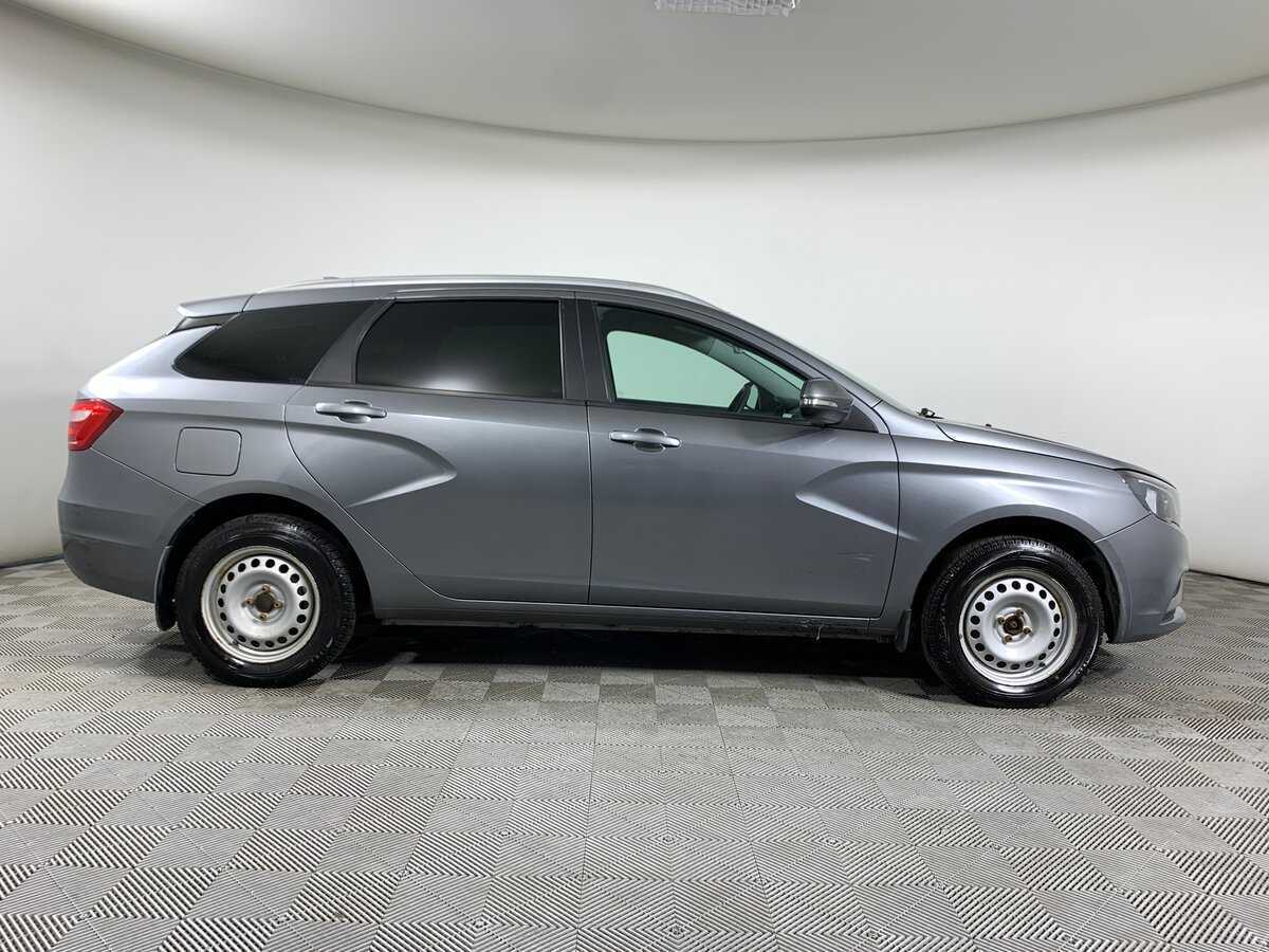 Б/У Лада (ВАЗ) Веста 2018 года. Фото: #3