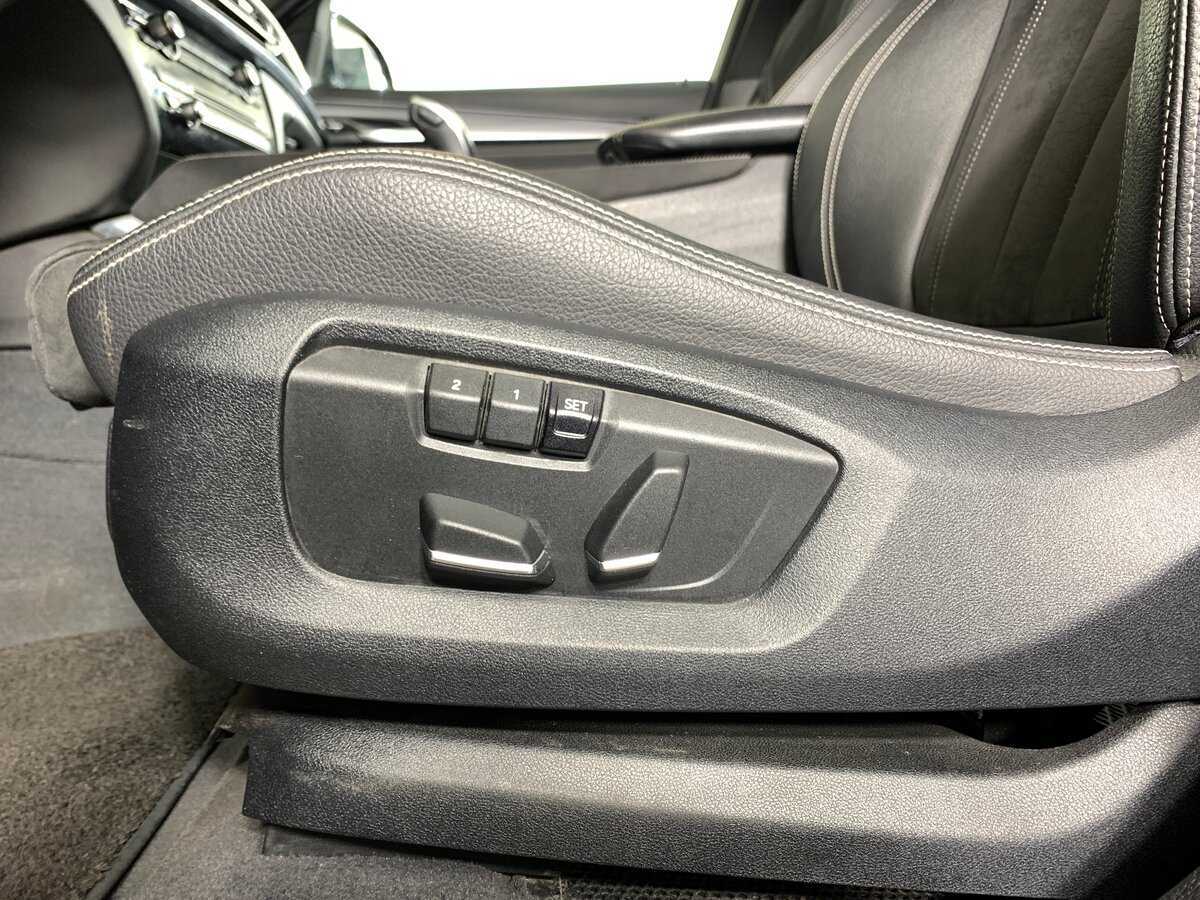 Б/У БМВ Икс6 2018 года. Фото: #12