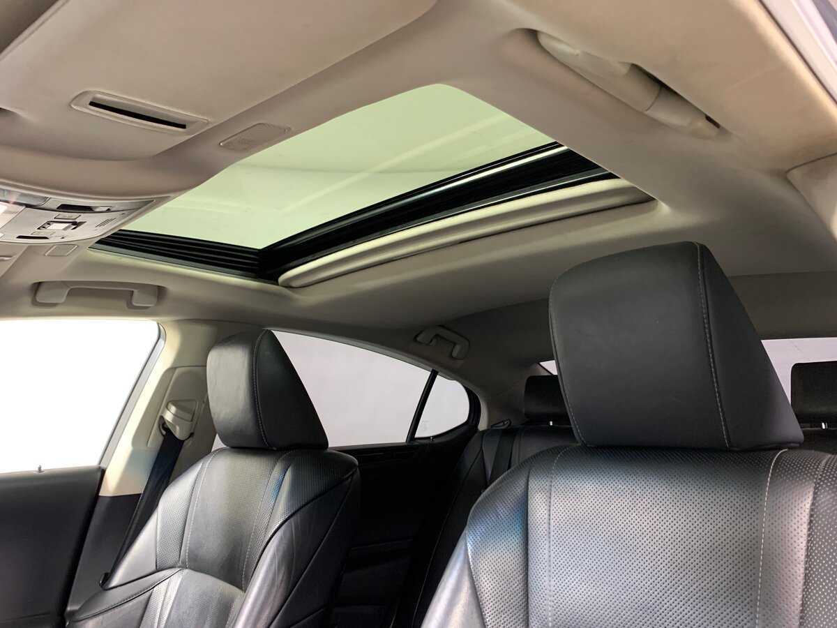 Б/У Лексус ЕС 2018 года. Фото: #16