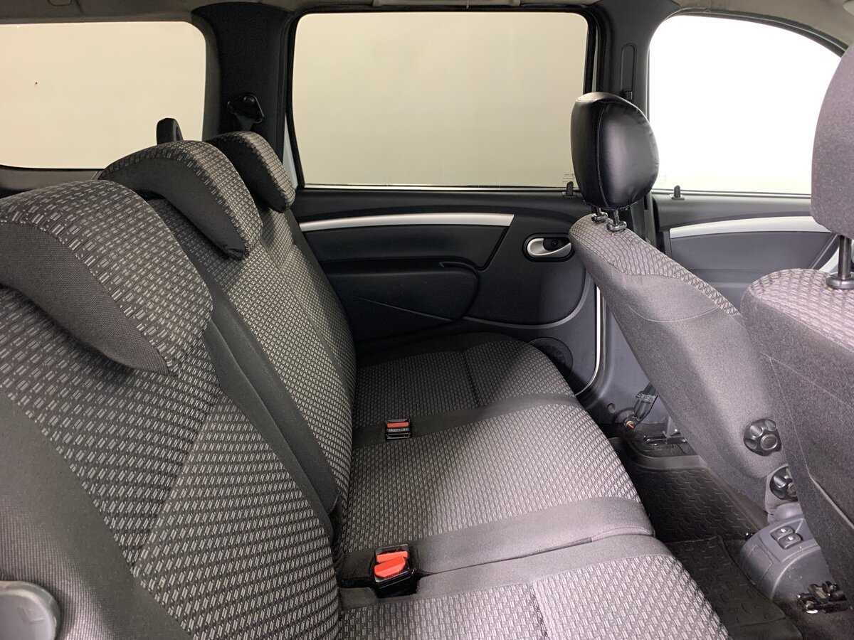 Б/У Лада (ВАЗ) Ларгус 2016 года. Фото: #16