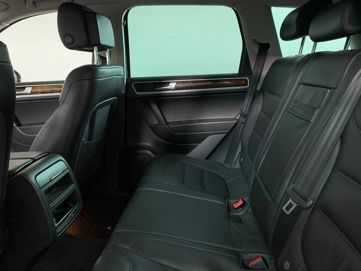 Б/У Фольксваген Туарег 2013 года. Фото: #18