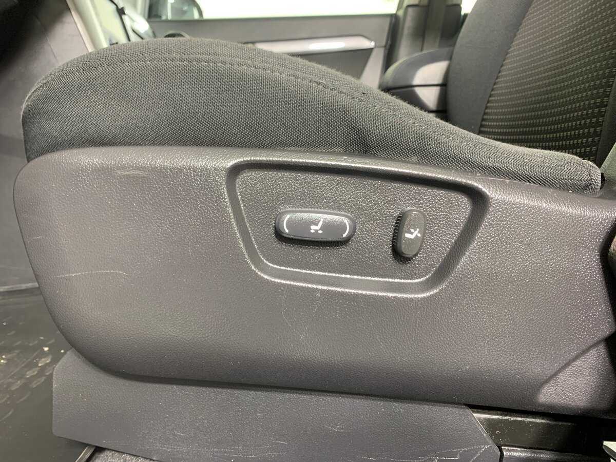 Б/У Шевроле Каптива 2010 года. Фото: #16