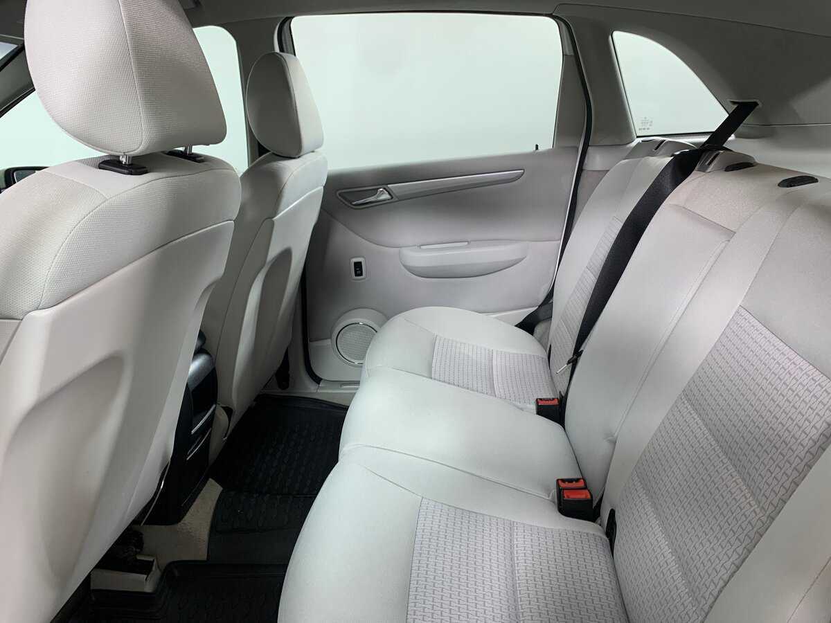 Б/У Мерседес-Бенц Б-Класс 2011 года. Фото: #17