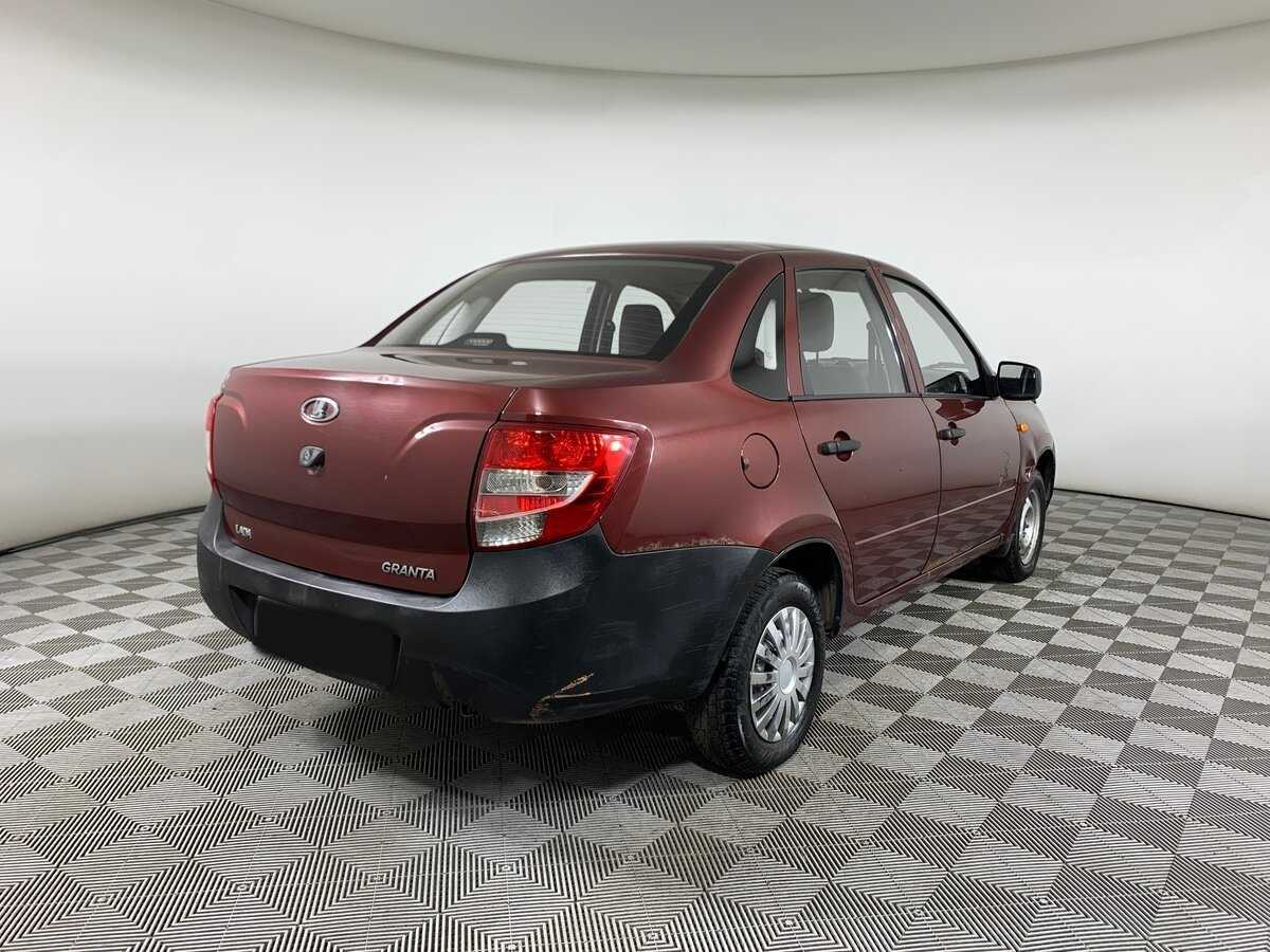 Б/У Лада (ВАЗ) Гранта 2013 года. Фото: #4