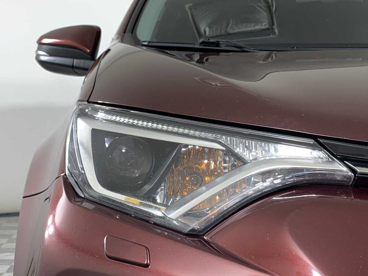 Б/У Тойота Рав4 2018 года. Фото: #9