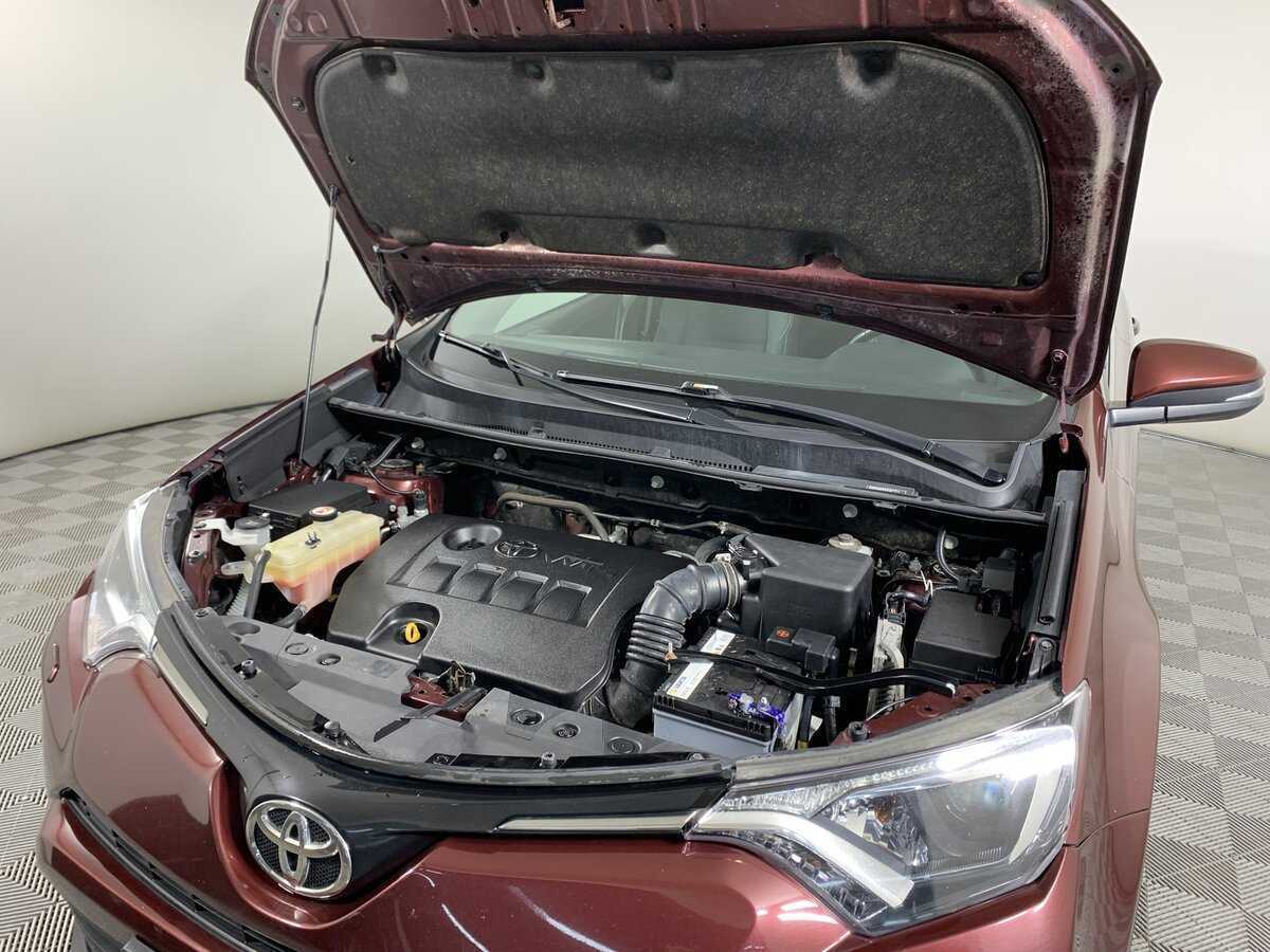 Б/У Тойота Рав4 2018 года. Фото: #10