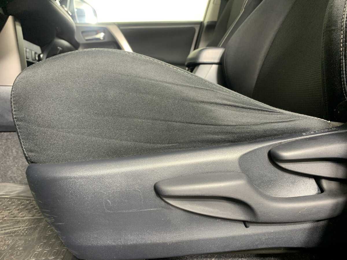 Б/У Тойота Рав4 2018 года. Фото: #16