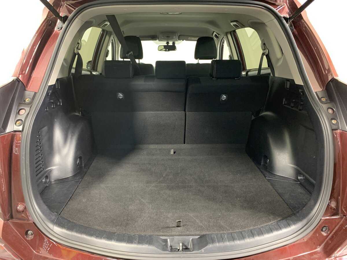 Б/У Тойота Рав4 2018 года. Фото: #19