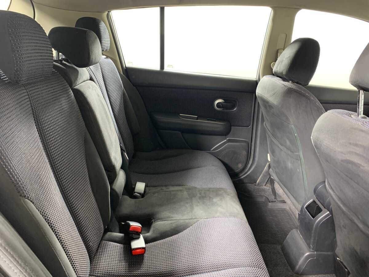 Б/У Ниссан Тиида 2011 года. Фото: #17