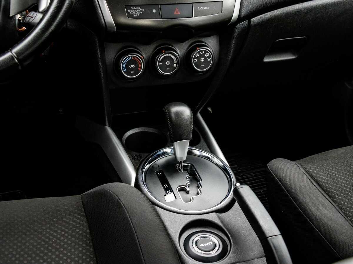 Б/У Митсубиши АС-Икс 2012 года. Фото: #9