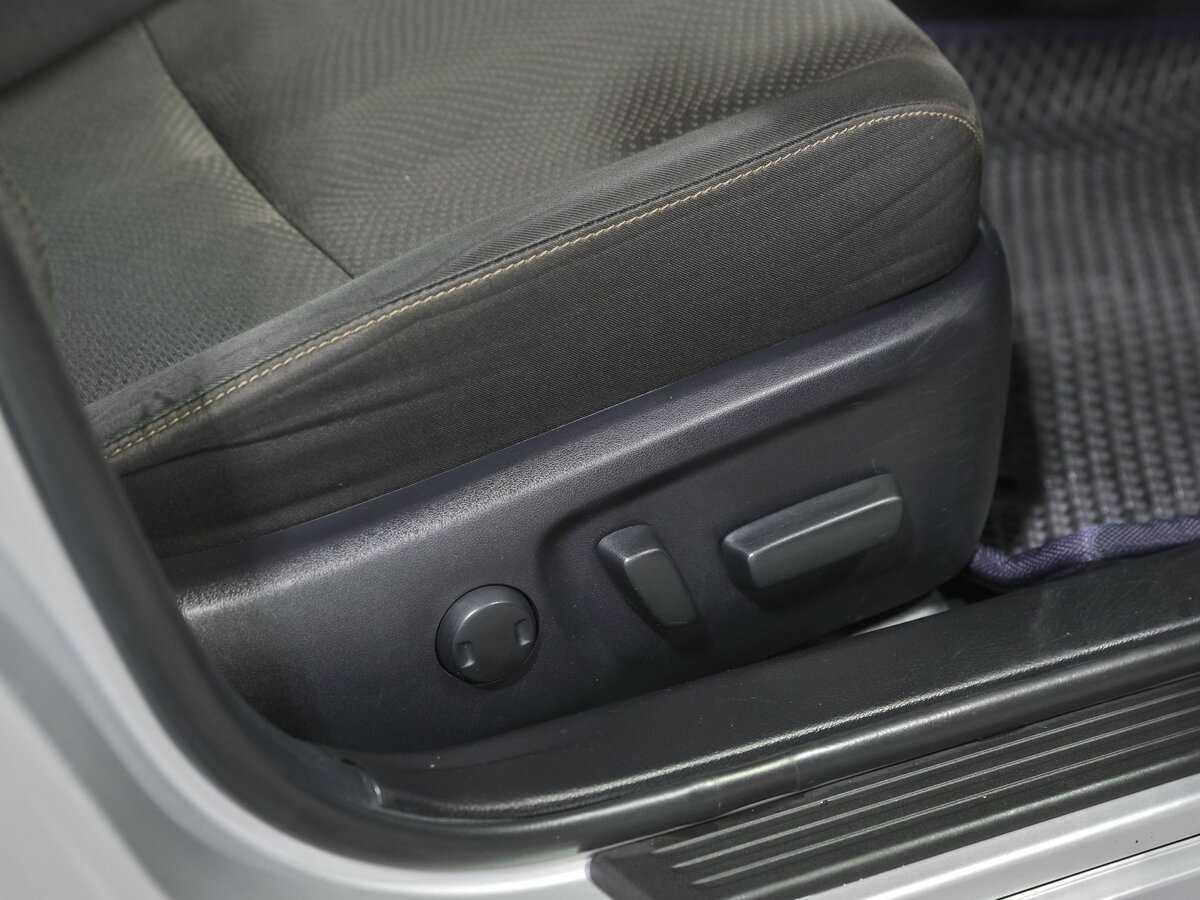 Б/У Тойота Mark X 2016 года. Фото: #14