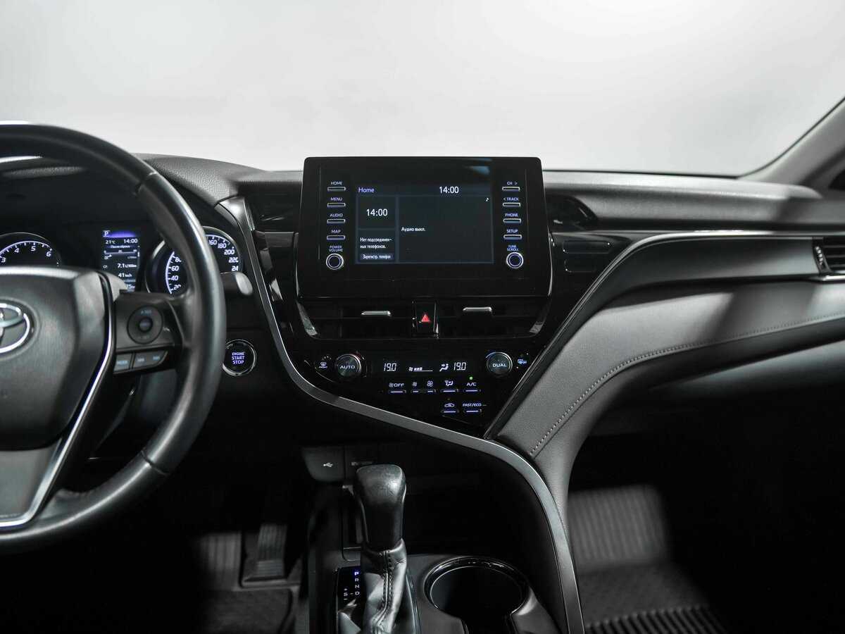 Б/У Тойота Камри 2021 года. Фото: #10