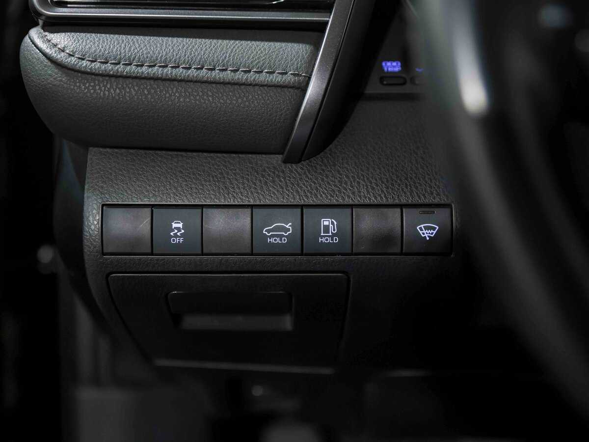 Б/У Тойота Камри 2021 года. Фото: #14